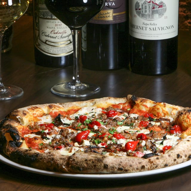 Salsiccia Pizza.