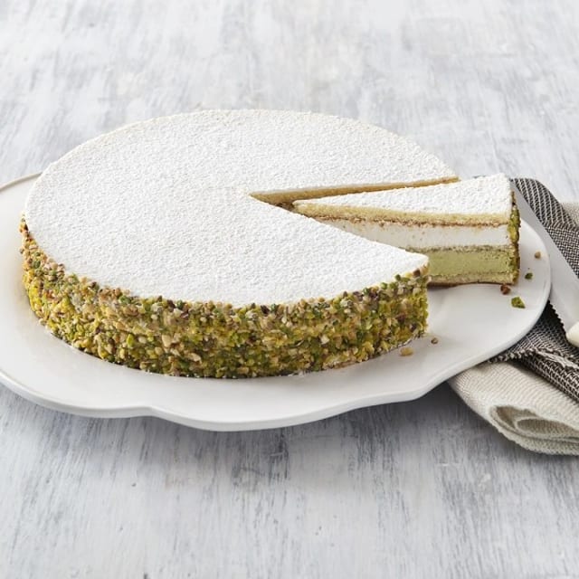 Ricotta 'E Pistacchio Cake.